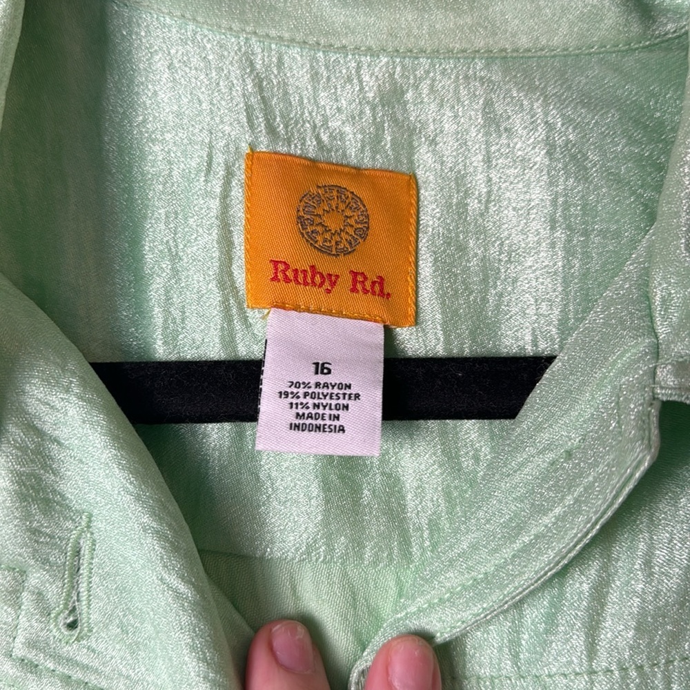 Casual Ruby Rd. Iridescent Green Button Up Spring… - image 5